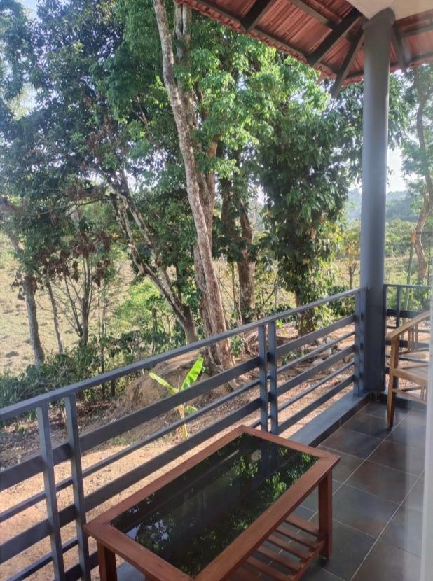 Coorggavadana Hotel Madikeri Kültér fotó