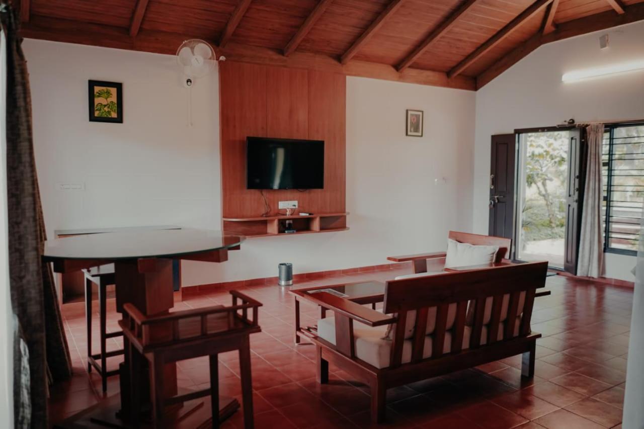 Coorggavadana Hotel Madikeri Kültér fotó